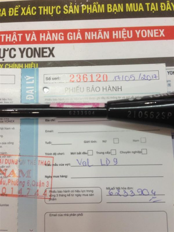Kiểm tra vợt Yonex thật giả bằng phiếu bảo hành