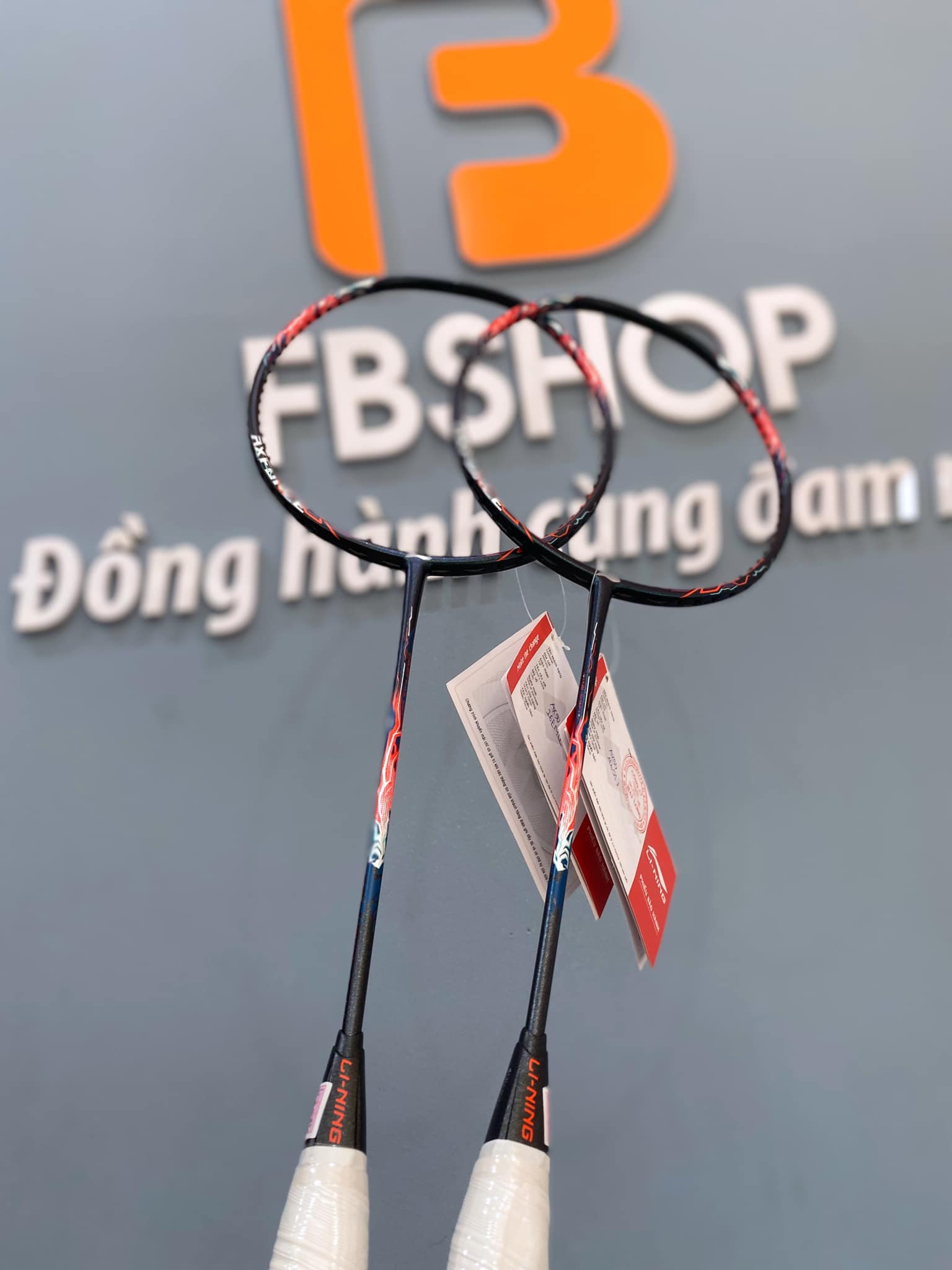 Vợt cầu lông Lining Axforce 90 Tiger Max