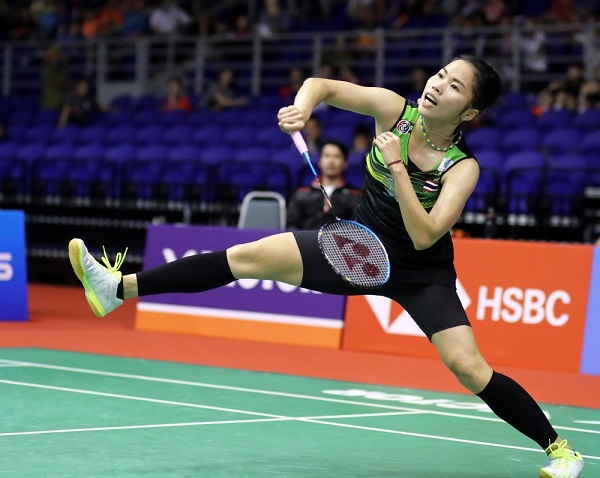 Di chuyển bước nhảy với bước đệm
