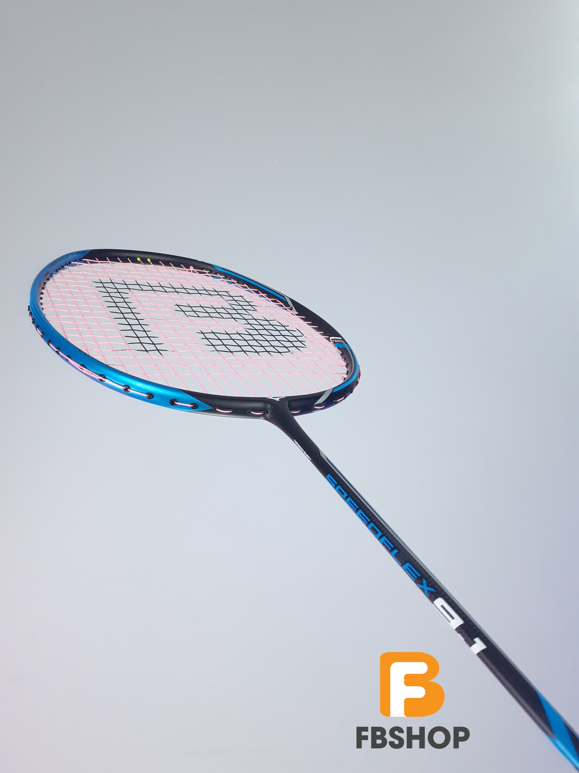 Thương hiệu Mizuno sản xuất vợt cầu lông