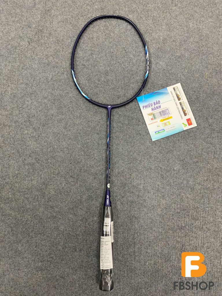 Vợt Yonex màu đen