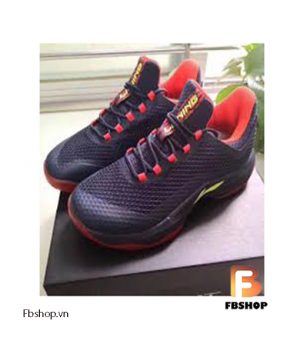 Giày cầu lông Lining AYTN061 đen | Tông màu thách thức vết bẩn