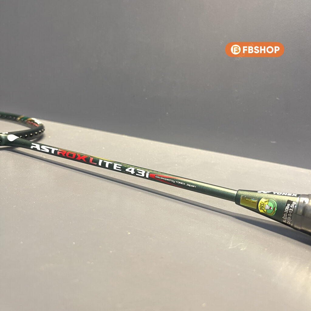 Vợt Cầu Lông Yonex Astrox Lite 43i cho người chơi cảm giác thoát cầu cực kỳ kinh ngạc 