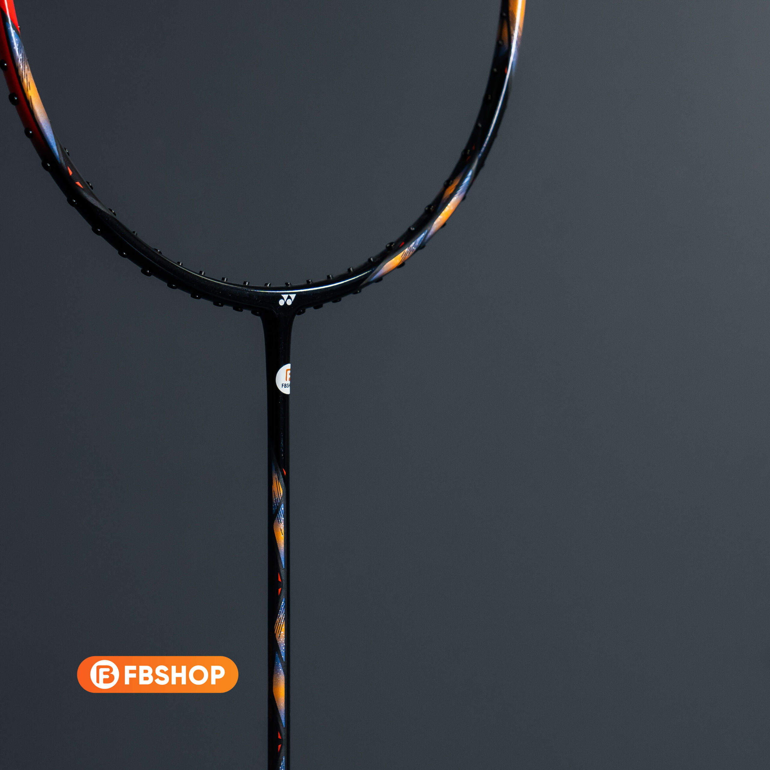 Vợt cầu lông Astrox 77 Play được tích hợp hàng loạt công nghệ tiên tiến của Yonex