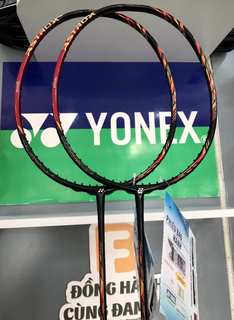 Vợt cầu lông Yonex Astrox 99 Pro Đỏ