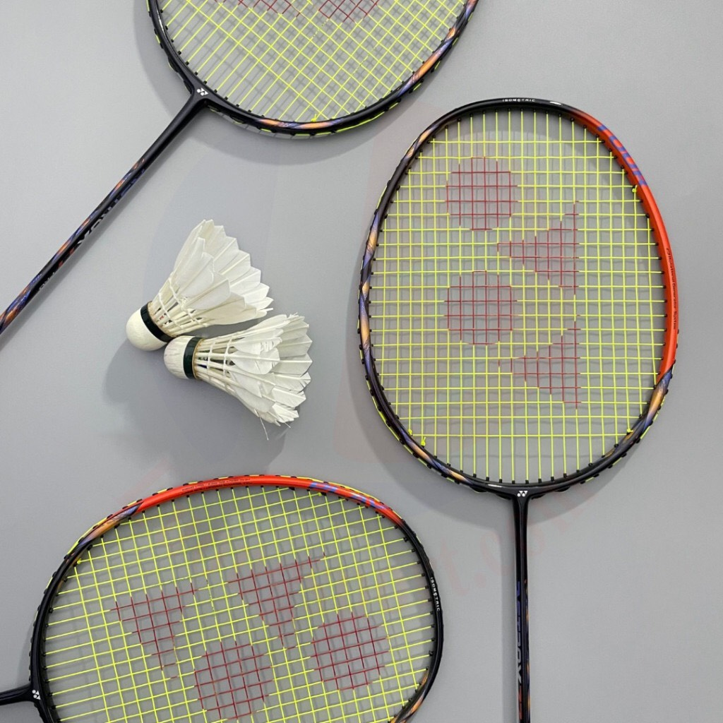 Vợt cầu lông Yonex tầm trung