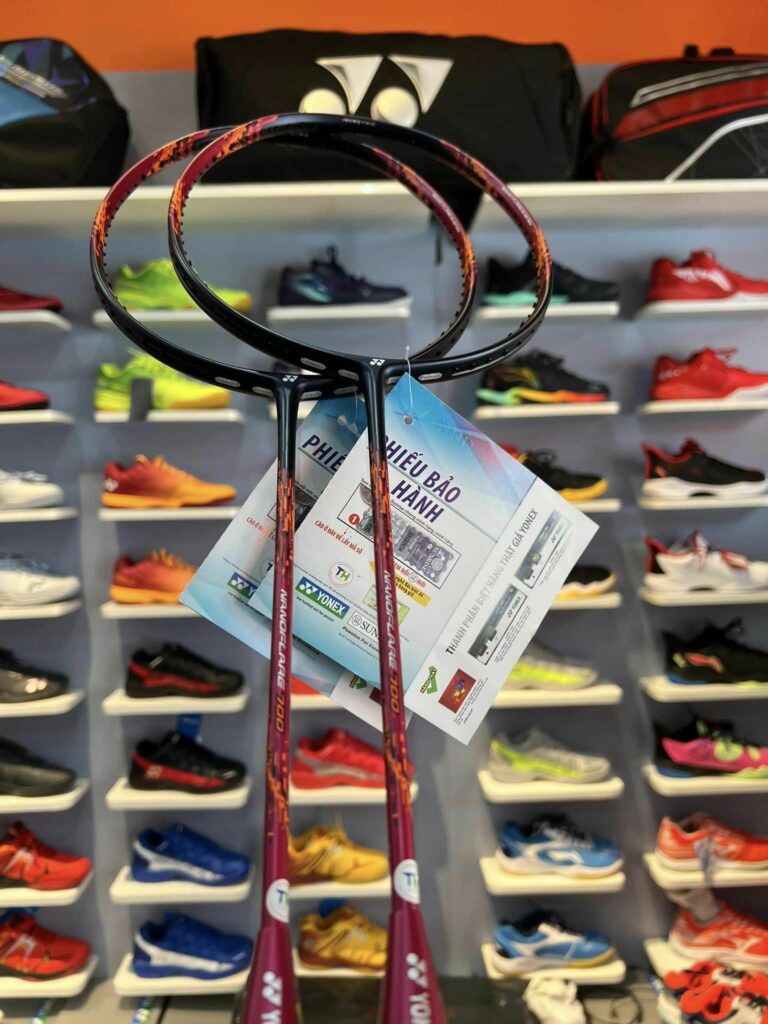 Vợt cầu lông Yonex Nanoflare 700 đỏ new