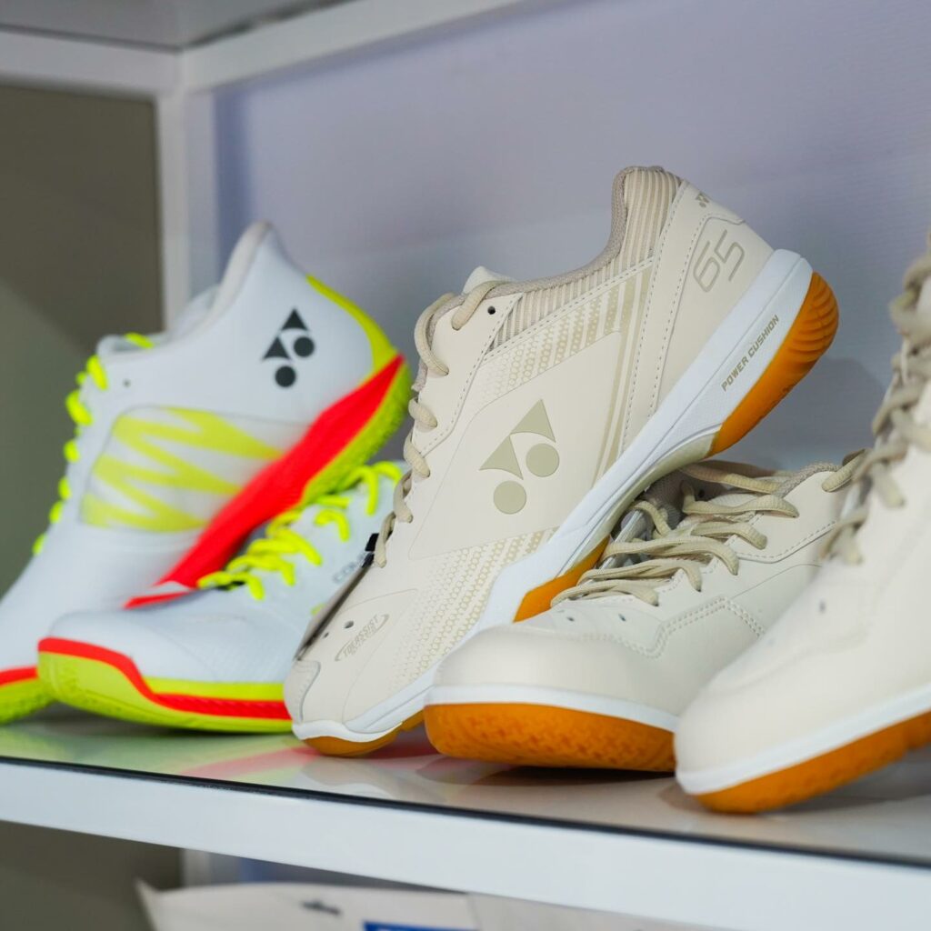 Giày Cầu Lông Yonex