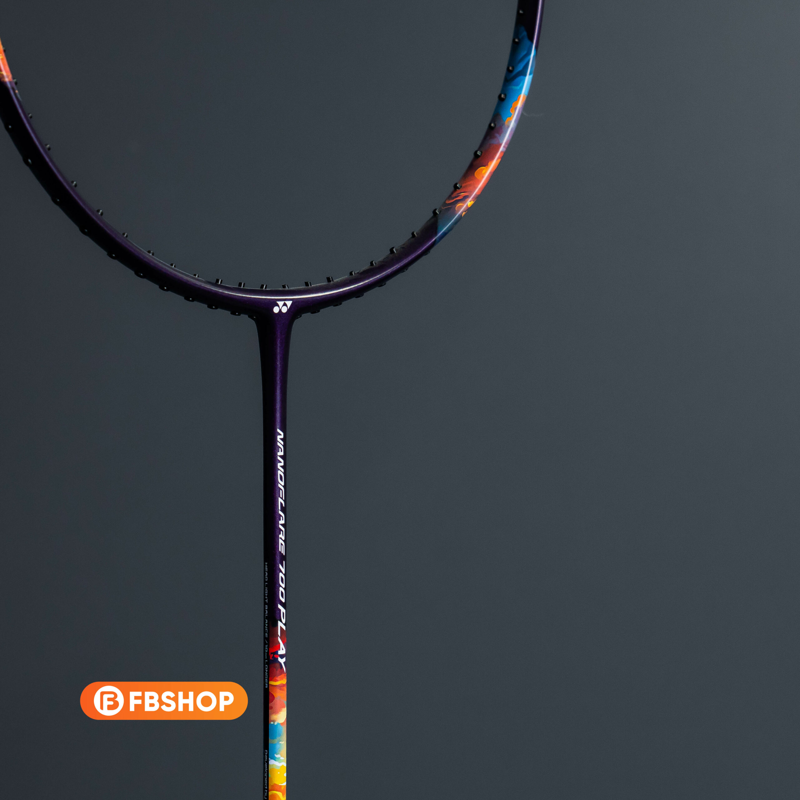 Review chi tiết vợt Yonex Nanoflare 700 Play