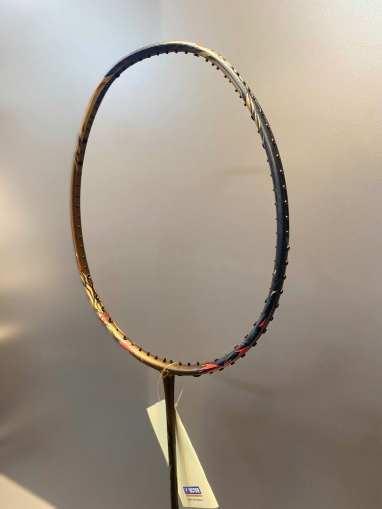 Vợt Victor Thruster Ryuga Wukong