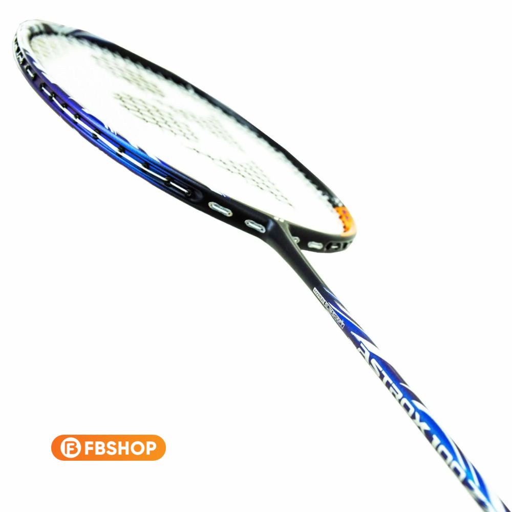 Vợt Yonex Astrox 100ZZ thật có phần họa tiết sắc nét, không bị tràn xuống rãnh gen