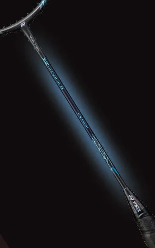 Thân vợt của Astrox 100ZZ VA là một trong những loại mỏng nhất