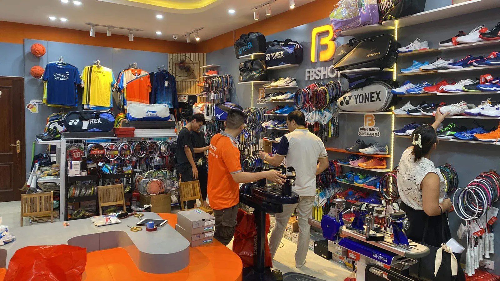 Đến Fbshop mua ngay giày cầu lông Yonex 88 Dial 3 Wide 2025 với giá ưu đãi