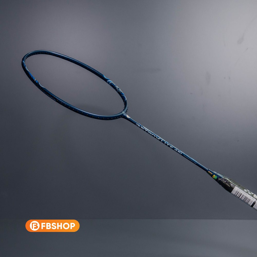 Yonex Astrox Lite 45i Blue cho khả năng thoát lực cực kỳ tốt, giúp những cú đập cầu đi nhanh và dứt khoát. Yonex Astrox Lite 45i Blue cho hả năng thoát lực của nó cực kỳ tốt, giúp những cú đập cầu đi nhanh và dứt khoát hơn hẳn các đối thủ cùng tầm giá.