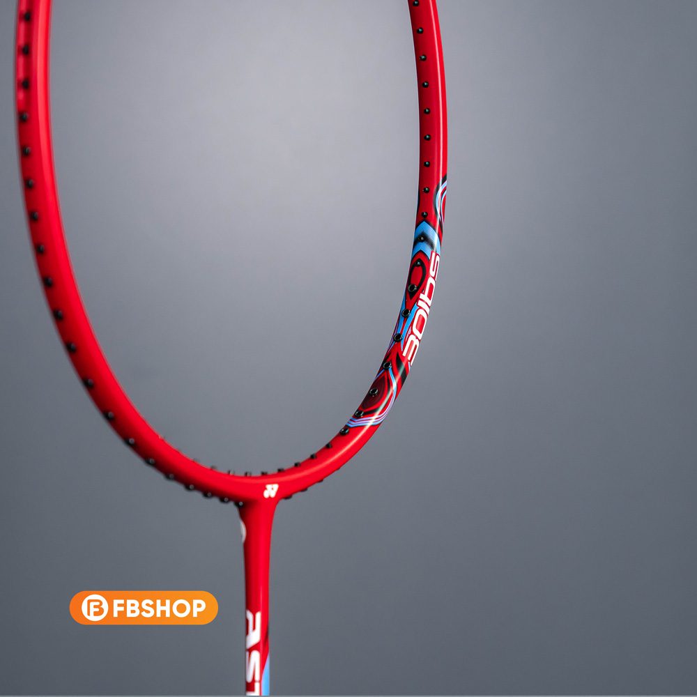 Vợt Cầu Lông Yonex Astrox Lite 45i Red mang lại trải nghiệm cân bằng hoàn hảo giữa khả năng tấn công và phòng thủ 