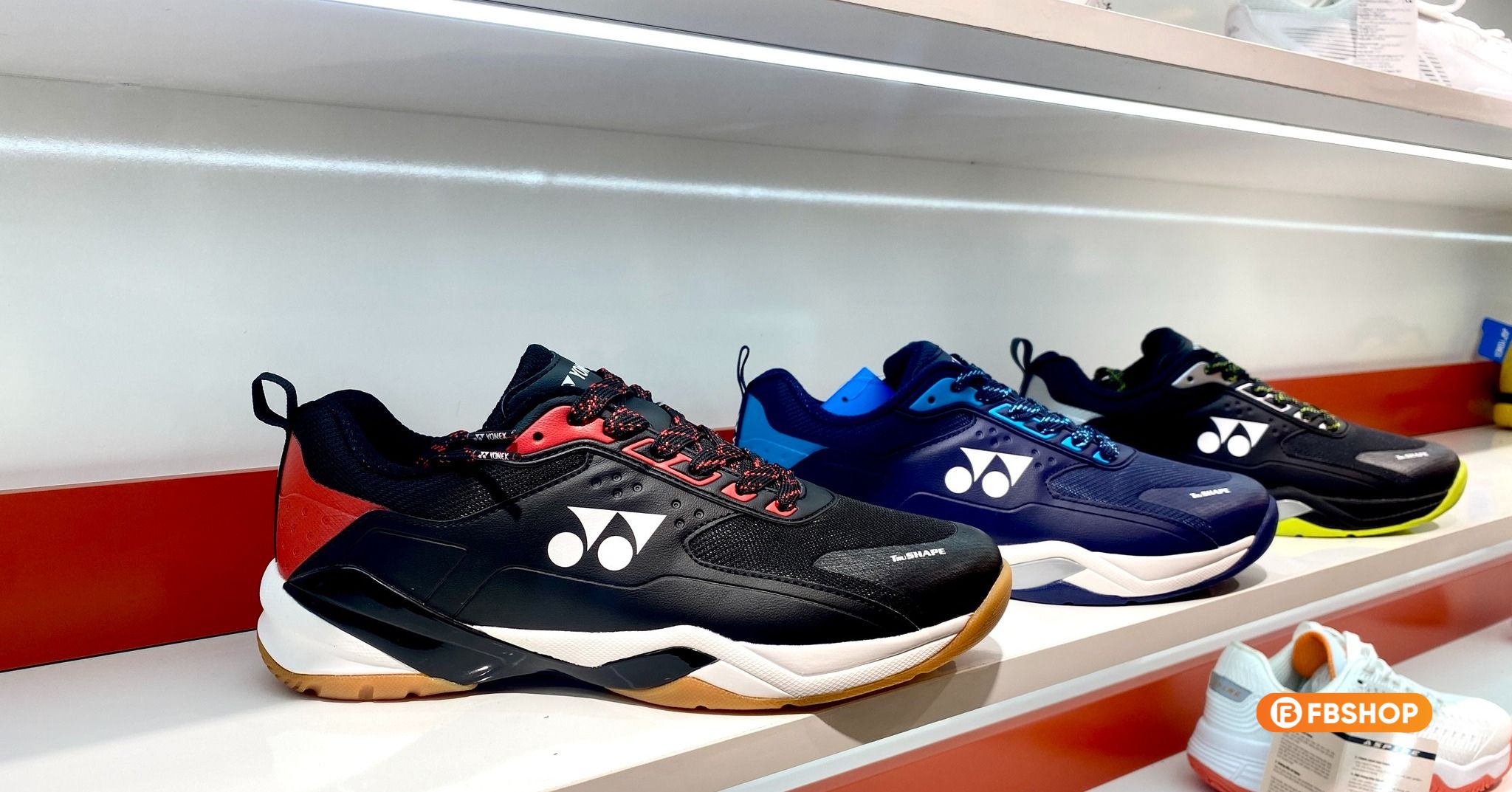 Giày Yonex Cumulo phù hợp với lông thủ có lối đánh di chuyển bao sân