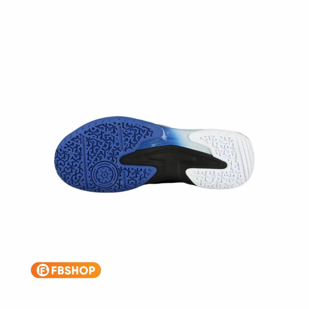Lớp đế cao su được thiết kế giúp chống trượt trên mọi mặt thảm 