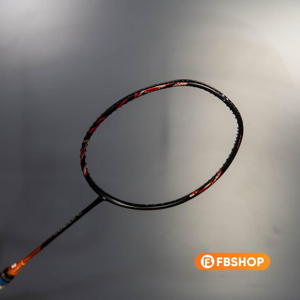 Apacs Power Max Aztroz 99 hỗ trợ người chơi trong những cú xoay chuyển linh hoạt và hoàn hảo 